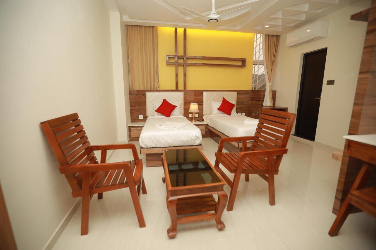 Sree Bharat Residency Hotel Alandurai Exterior photo