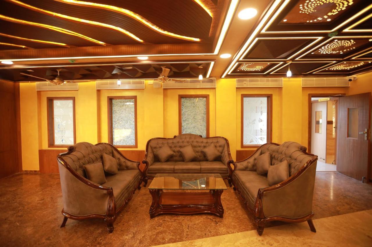 Sree Bharat Residency Hotel Alandurai Exterior photo