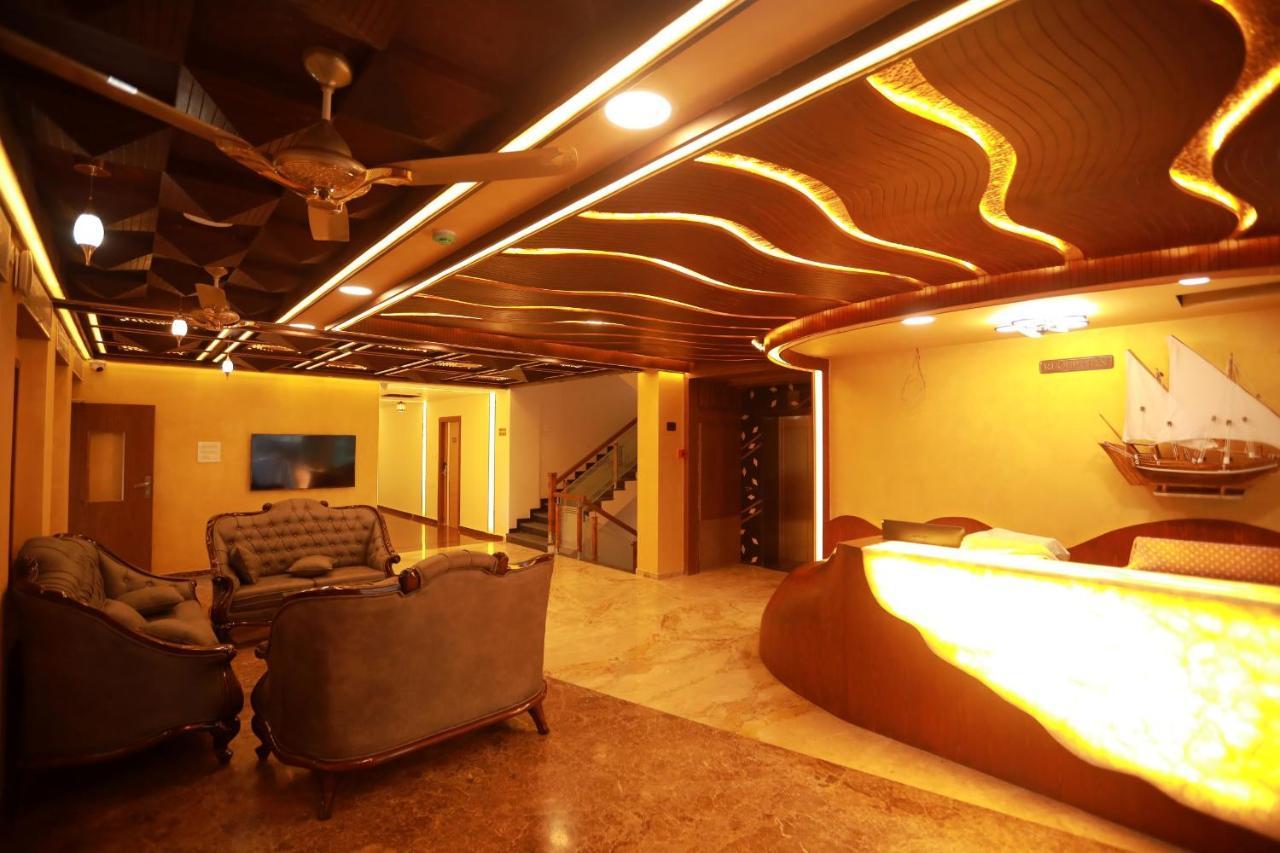 Sree Bharat Residency Hotel Alandurai Exterior photo