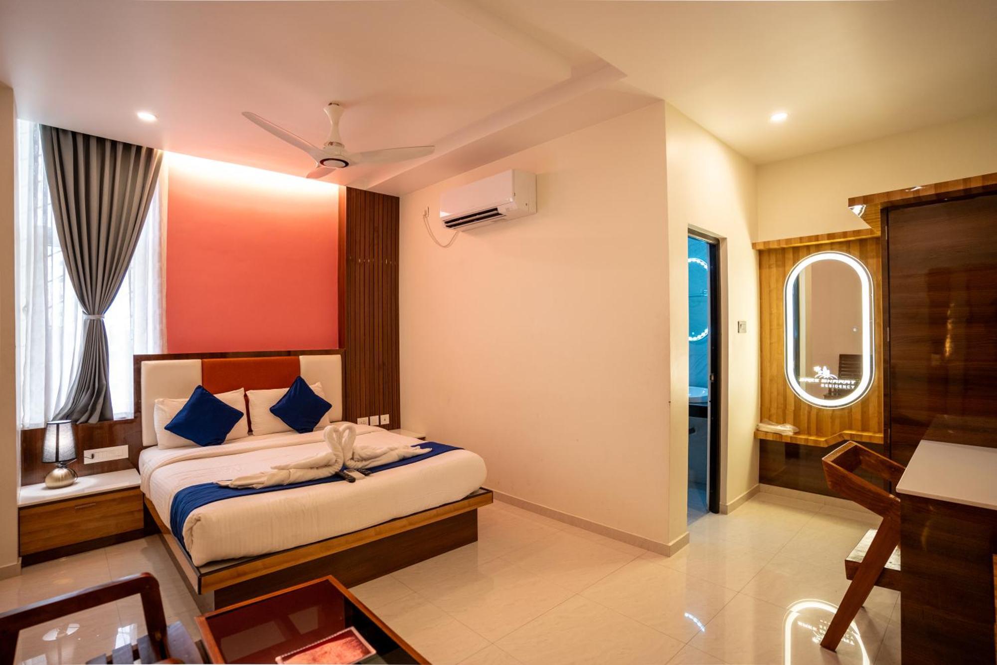 Sree Bharat Residency Hotel Alandurai Exterior photo